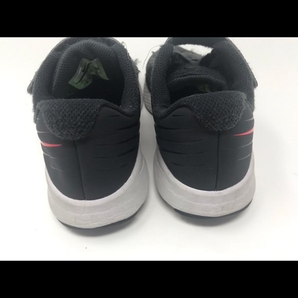 Nike - Picture 3 of 7